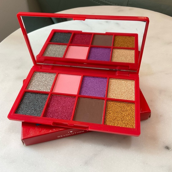 💎Dr. Seuss x Revolution Set of Five Eyeshadow and Face Palettes - Picture 3 of 11